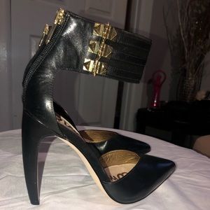 Women’s Sam Edelman Ankle Strap Pumps(gold detail)